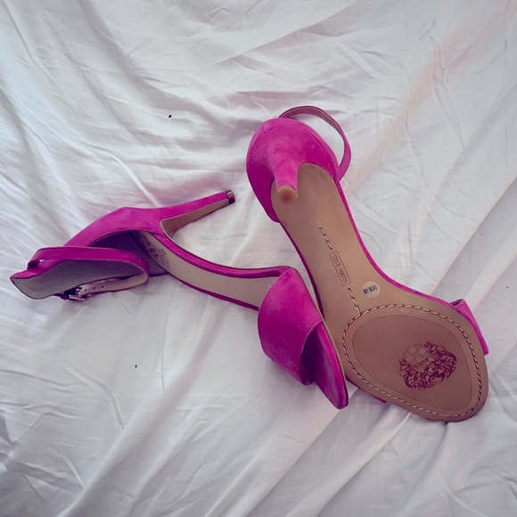 Vince Camuto Court Pink Suede Heels - Picture 4 of 5